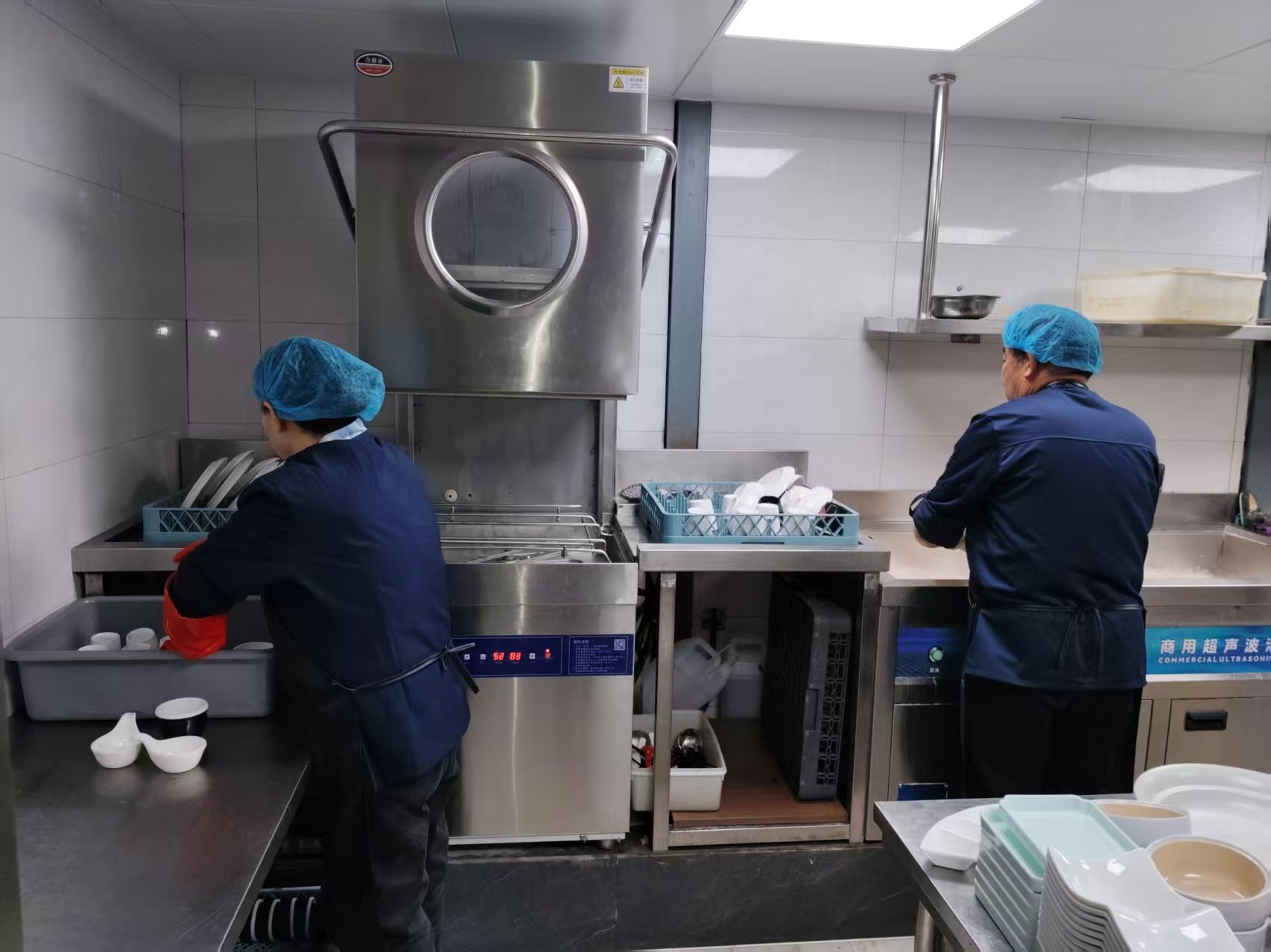 Zmywarka do naczyń przemysłowa – Commercial Kitchen Hoods recenzja i cena